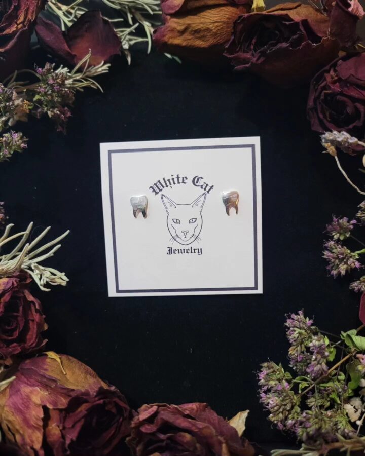 Tooth Studs