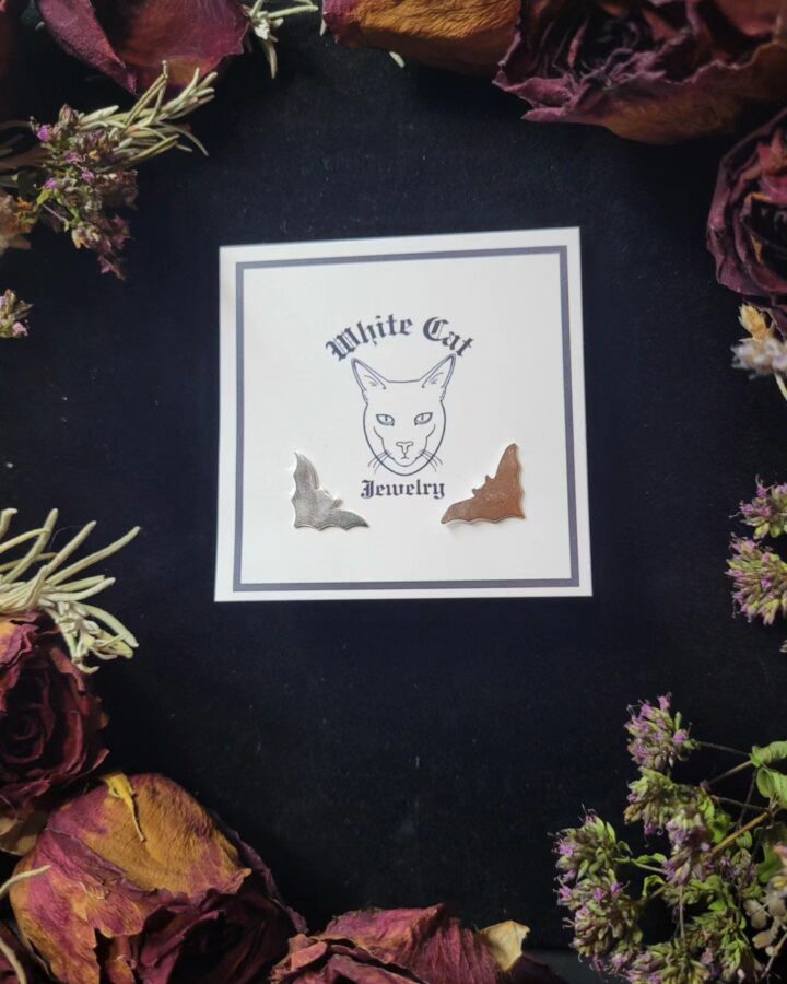 Flying Bat Studs